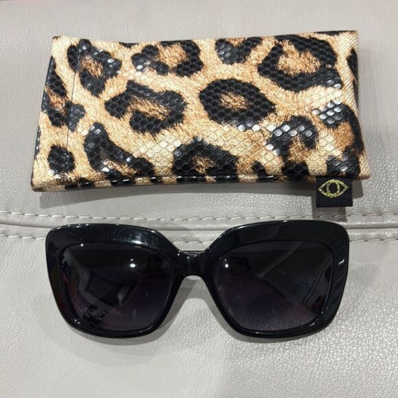 Fetch “Gabriella Onyx” Polarized Sunglasses - Picture 1 of 6